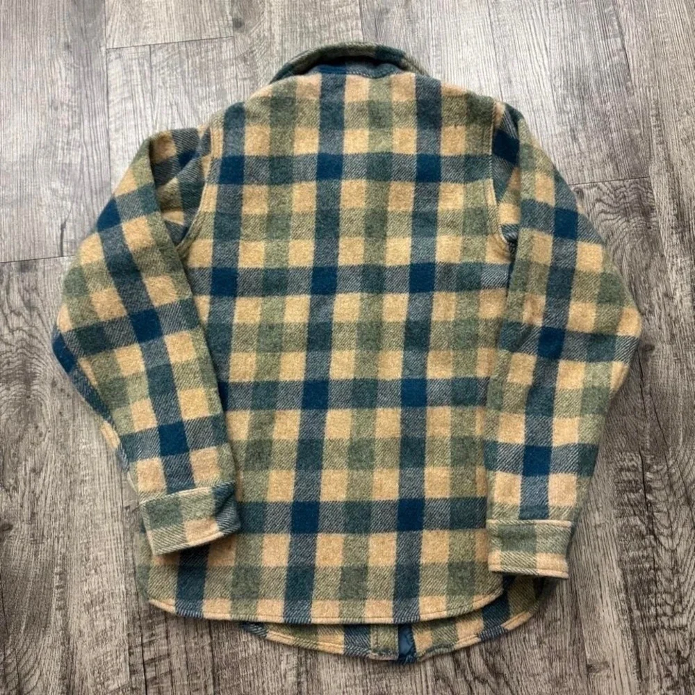 Vintage Woolrich Plaid Wool Button Shirt Sz 10 - Picture 2 of 7